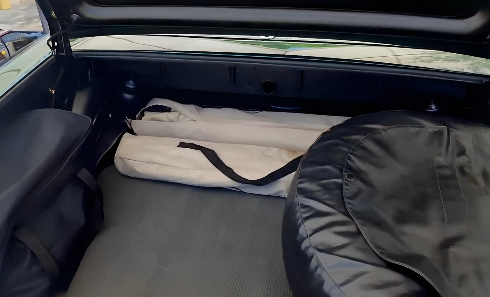 oldtimer.asia - 1970 Mercedes 280SL Pagoda